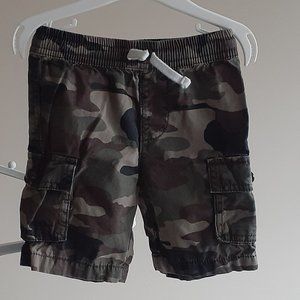 COPY - Camo cargo shorts